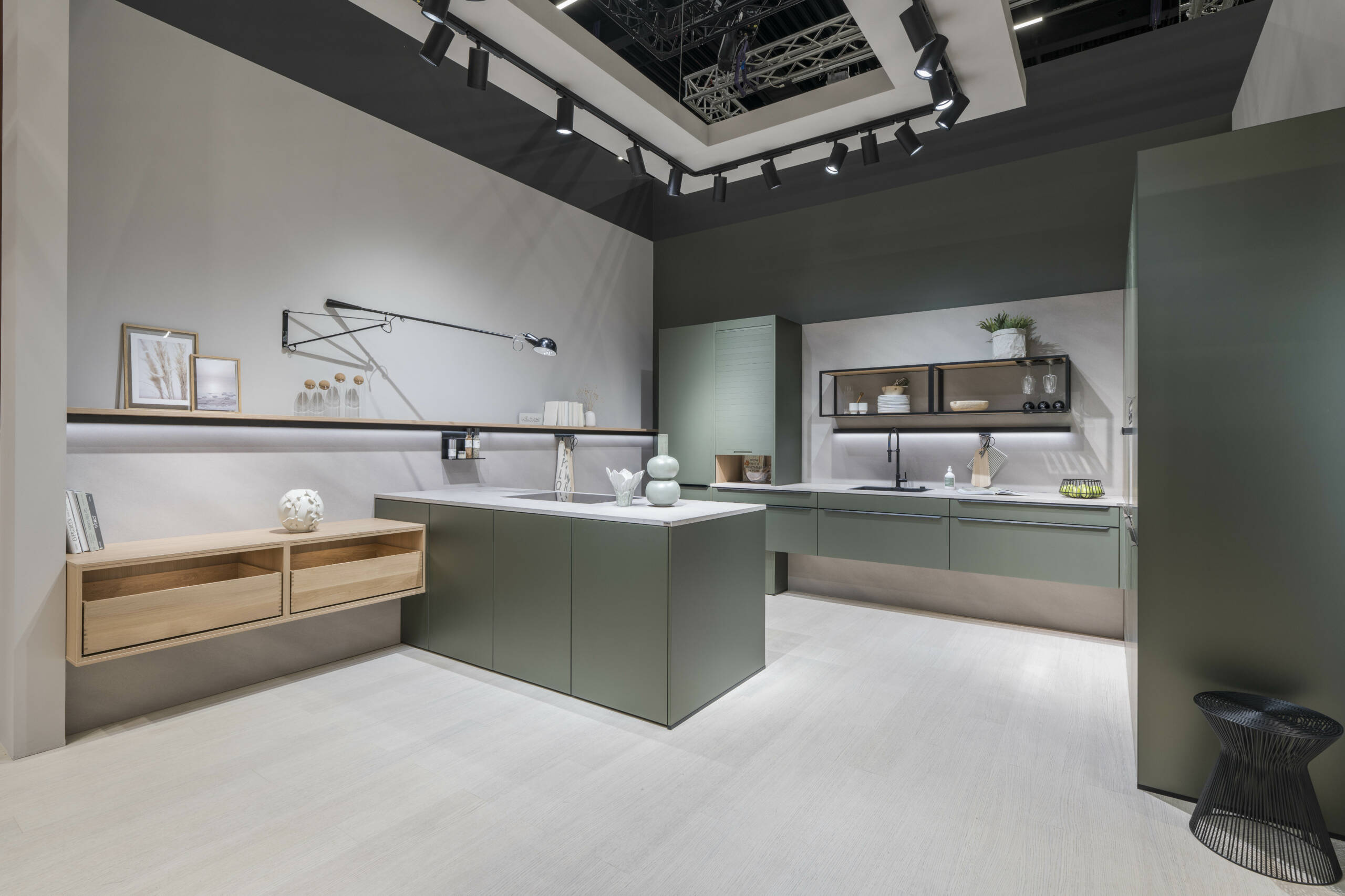 AV 5015 Vert olive métallisé